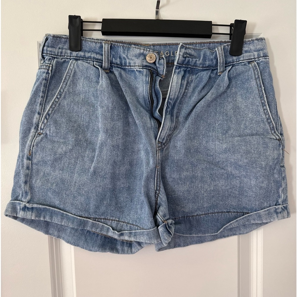 AE Mom Shorts